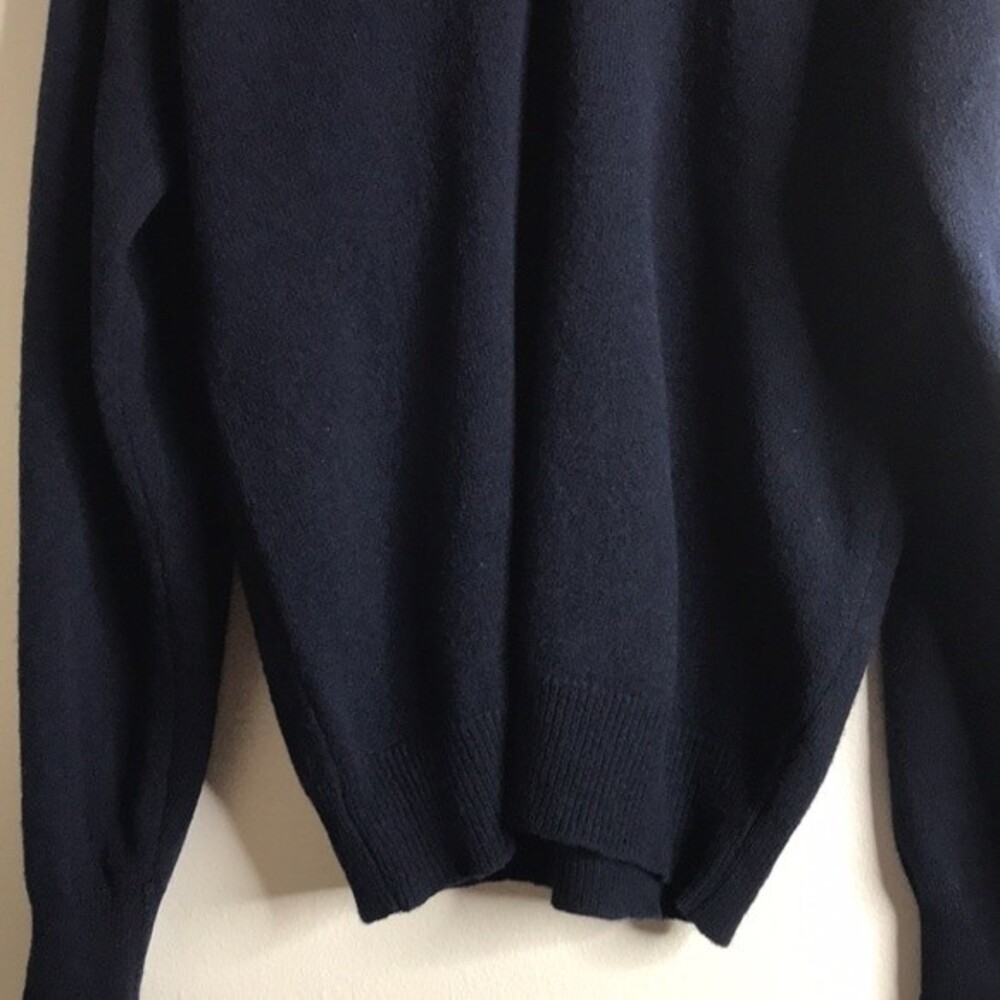 Pendleton 100% Lambs Wool Pull Over Navy Blue Swe… - image 3